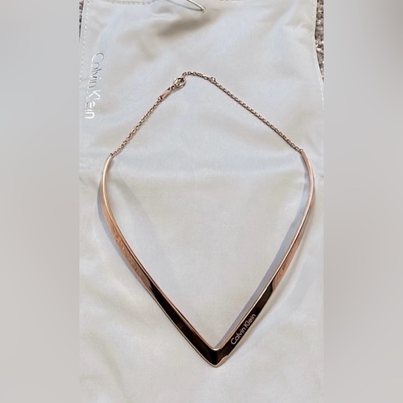 Calvin Klein Polished Rose Gold Chevron Choker Necklace - Picture 3 of 9